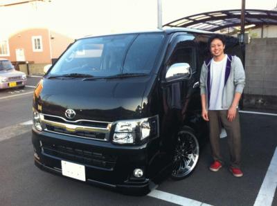 新車ハイエースバン