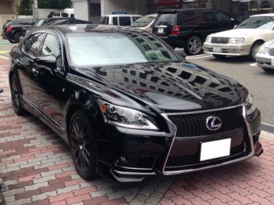 LEXUS LS600h Fスポーツ