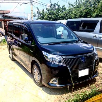 新車 エスクァイア 1.8Gi ハイブリッド